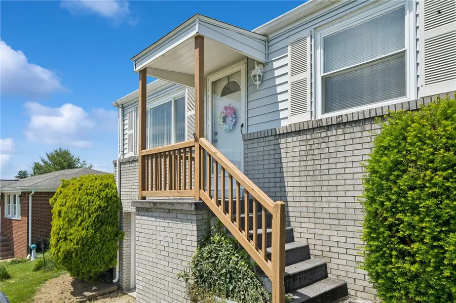 13479 Louise Dr, Irwin, PA 15642 - #2