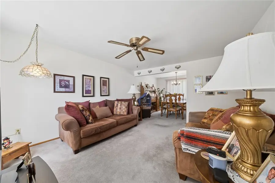 13479 Louise Dr, Irwin, PA 15642 - #3