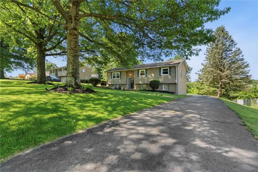 1274 Oakridge Rd, South Fayette, PA 15057 - #2
