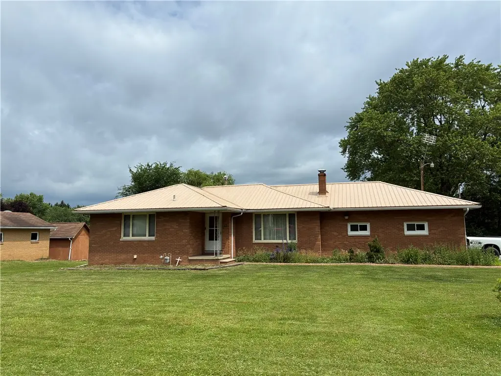 52 Edgewood Drive, Greenville, PA 16125 - #1