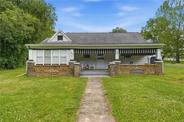 381 Sugarcreek Drive, Franklin, PA 16323
