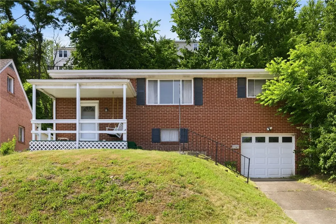 219 Walnut St, Blawnox, PA 15238 - #1