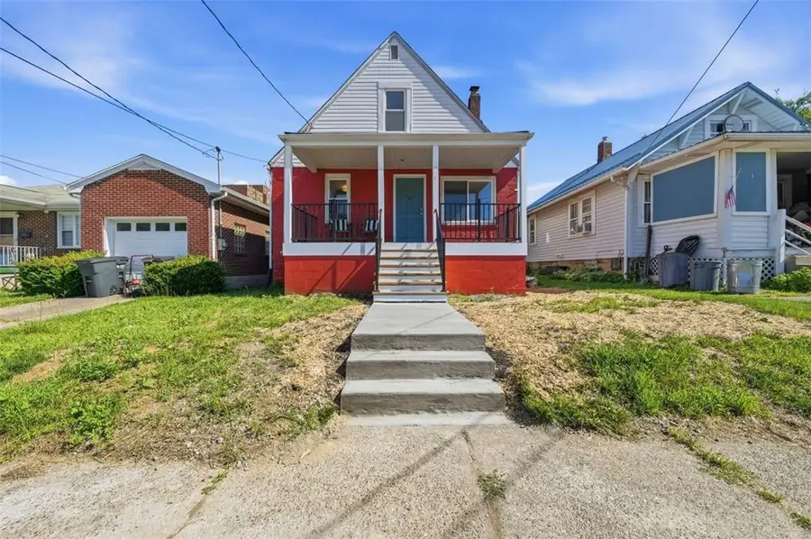 531 Grant St, Springdale, PA 15144 - #2