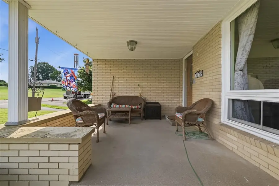 100 Burbank Dr, Irwin, PA 15642 - #3