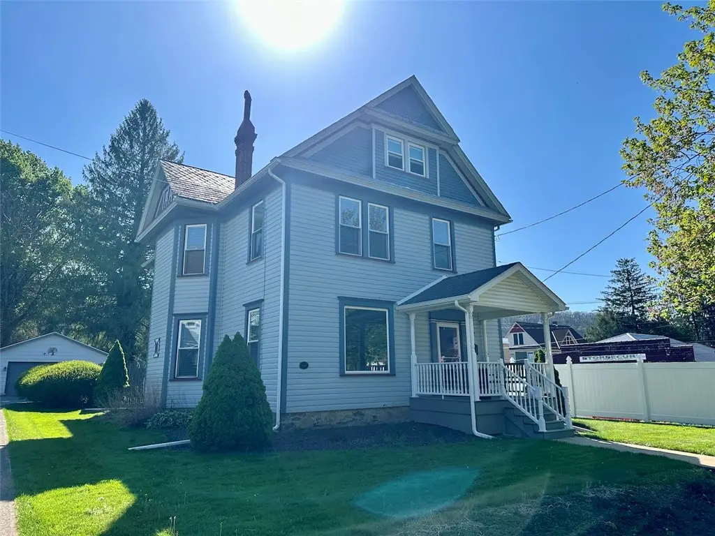 806 Liberty Street, Franklin, PA 16323 - #1