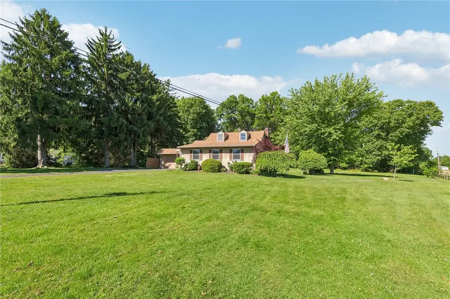 392 Paden Rd, New Castle, PA 16102 - #3