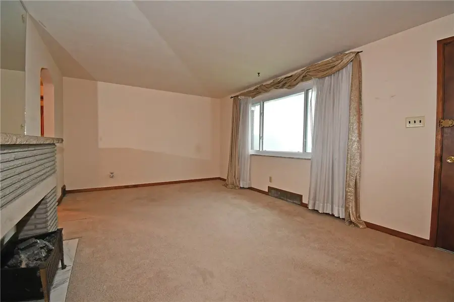 564 Marylea Ave, Pittsburgh, PA 15227 - #3
