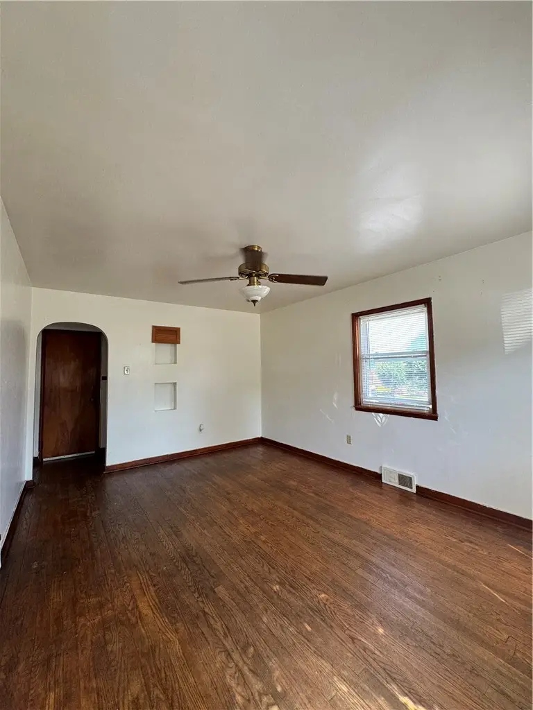 1001 Alexander Ave, Monessen, PA 15062 - #2