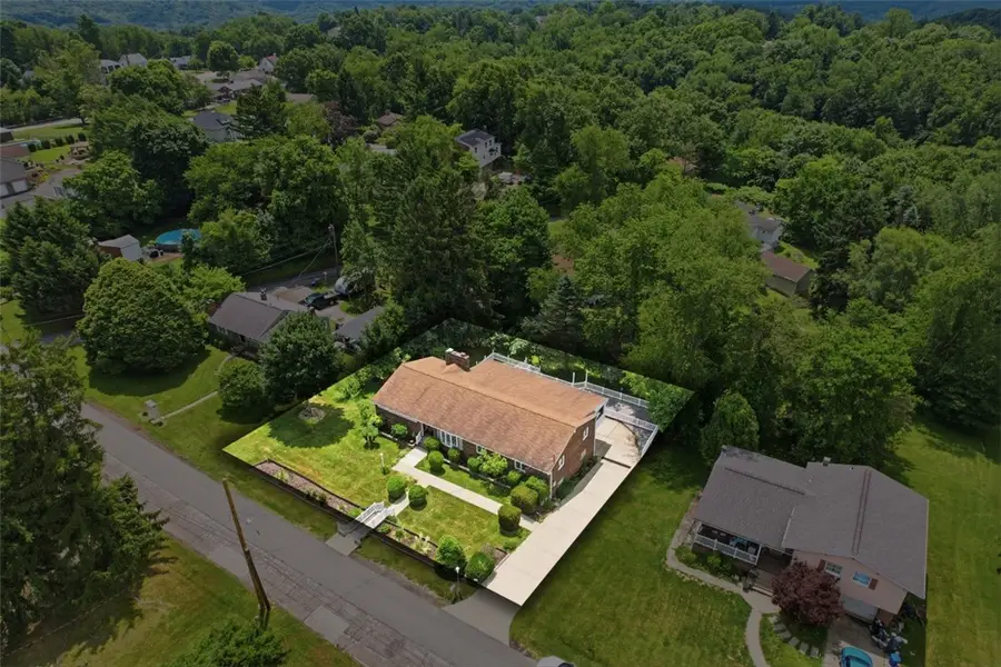 1837 Droz Ave, Ambridge, PA 15003 - #2