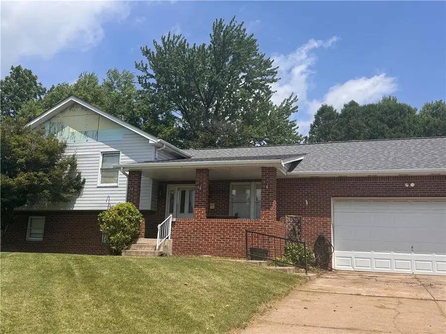 1308 Mckinley Dr, Clairton, PA 15025 - #2