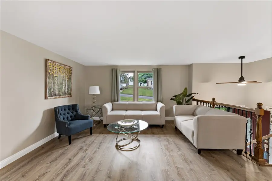 159 Firwood Dr, Bridgeville, PA 15017 - #3