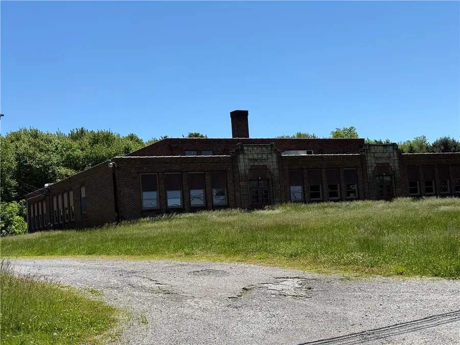 2520 Mill Bridge, New Castle, PA 16101 - #3