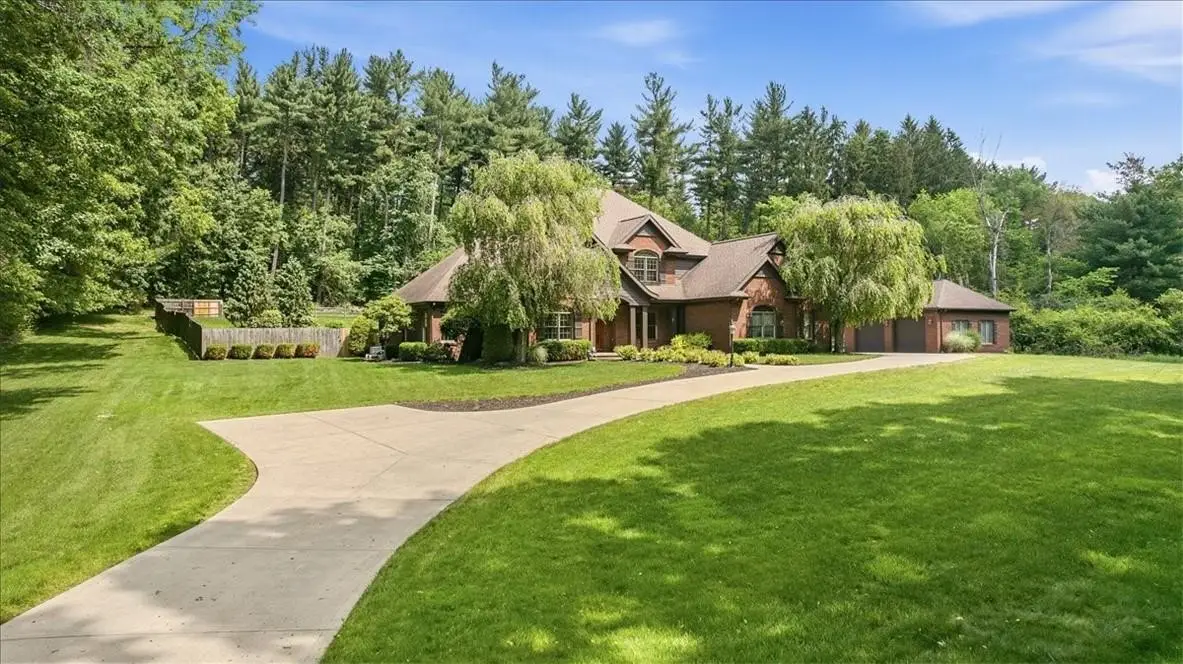 3860 Sardis Rd, Murrysville, PA 15668 - #1