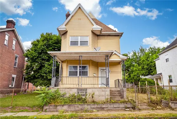 906 1st St, Mc Kees Rocks, PA 15136