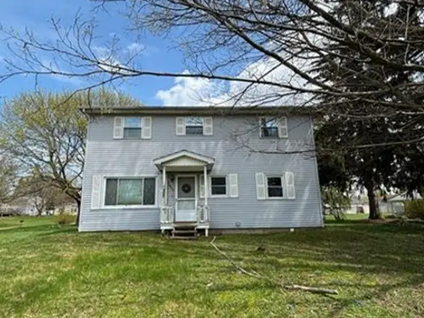 1029 Mechanic St, Girard, PA 16417