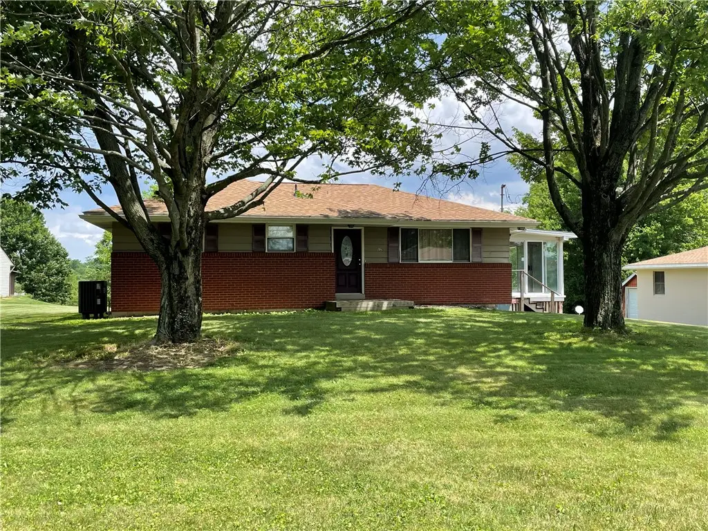 178 Zeigler Rd, Rochester, PA 15074 - #1