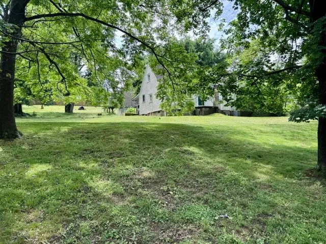 2704 Edith Dr, New Kensington, PA 15068 - #2
