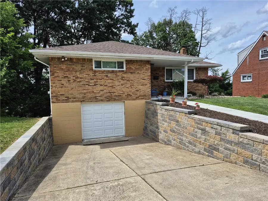1841 Outlook Dr, Verona, PA 15147 - #2