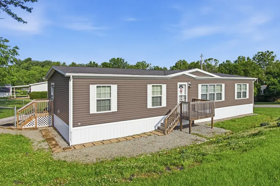 16 Jean St, Belle Vernon, PA 15012 - #2