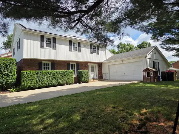 100 Southridge Dr, Monroeville, PA 15146