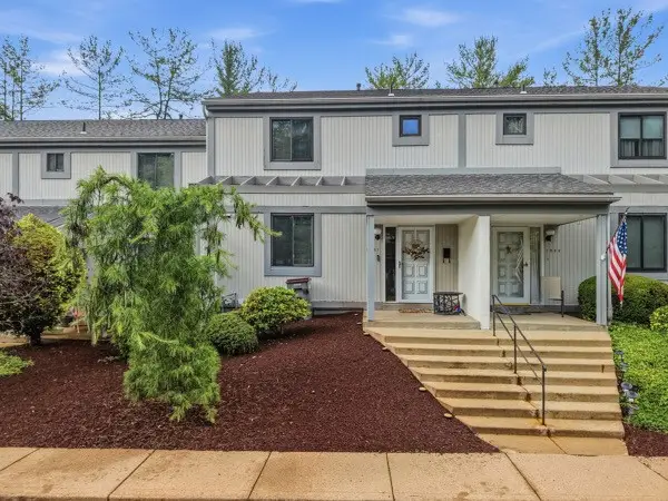 1561 Pinehurst, Pittsburgh, PA 15241