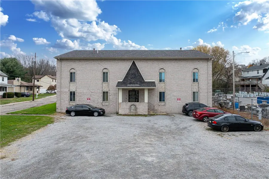 2204 Constitution Blvd, New Kensington, PA 15068 - #2