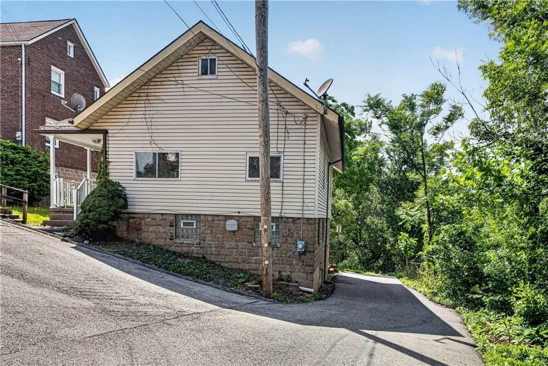 2807 Fayette St, McKeesport, PA 15132 - #1
