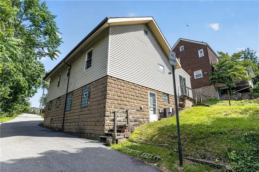 2807 Fayette St, McKeesport, PA 15132 - #3