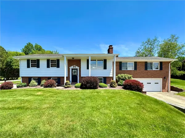 611 W Englewood Ave, New Castle, PA 16105
