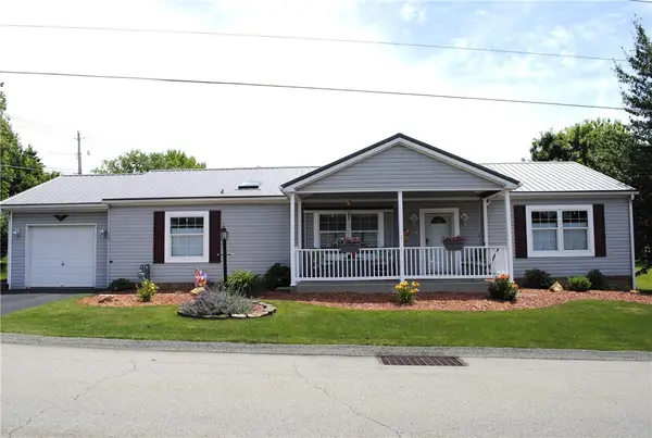 503 Chicory Ln, Mount Pleasant, PA 15666