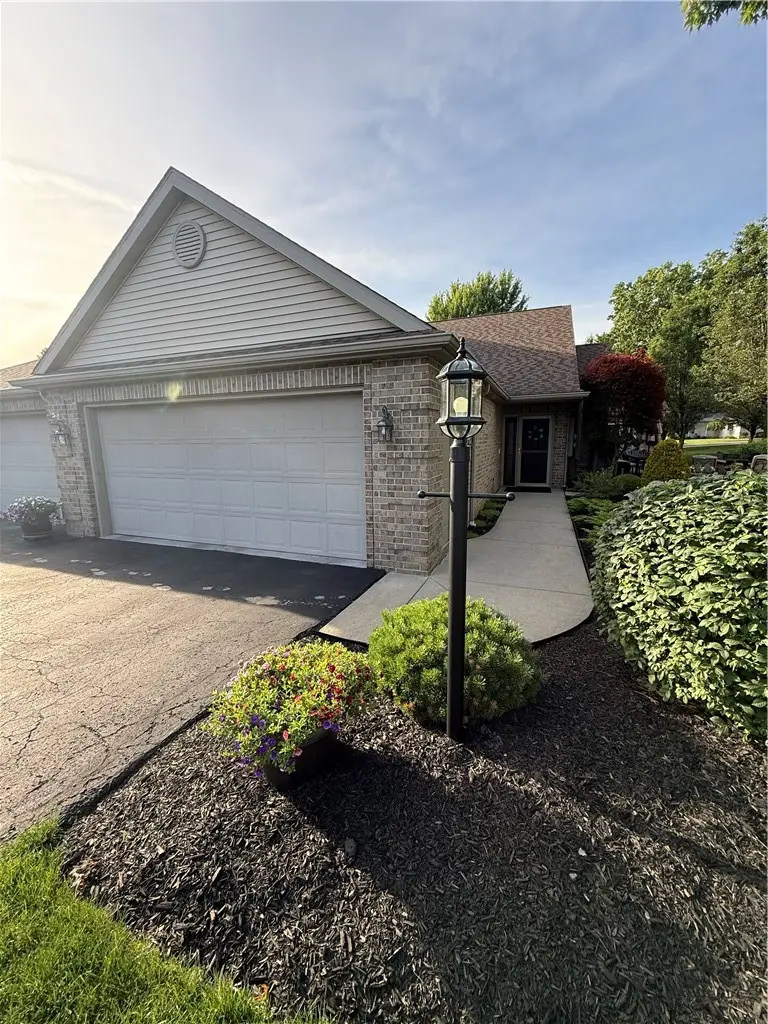 210 Abbey Rd, New Castle, PA 16105 - #1
