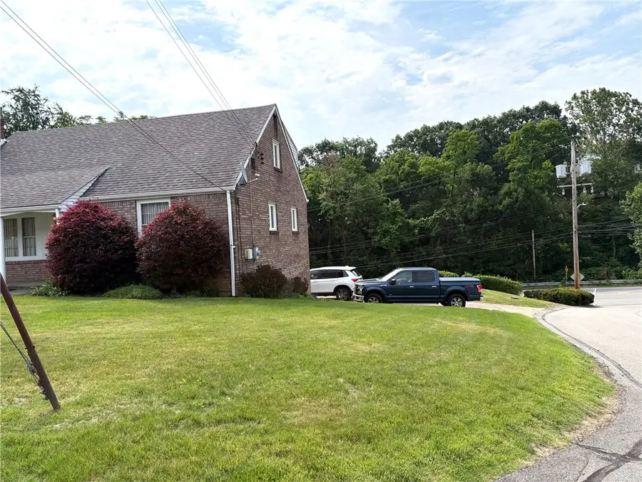 102 Carnold Dr, Homestead, PA 15120 - #3