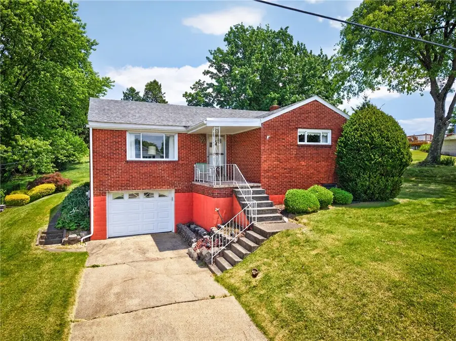186 William St, Stowe, PA 15136 - #2