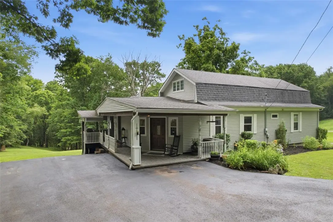 5380 Hardt Rd, Gibsonia, PA 15044 - #1