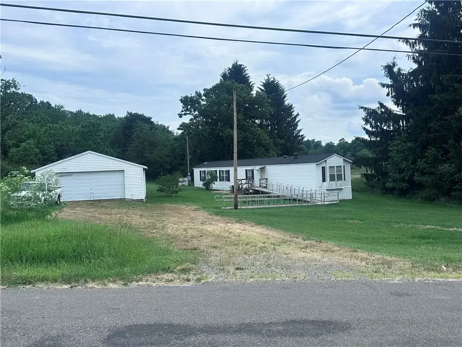 1396 Moravia Rd, Enon Valley, PA 16120 - #2