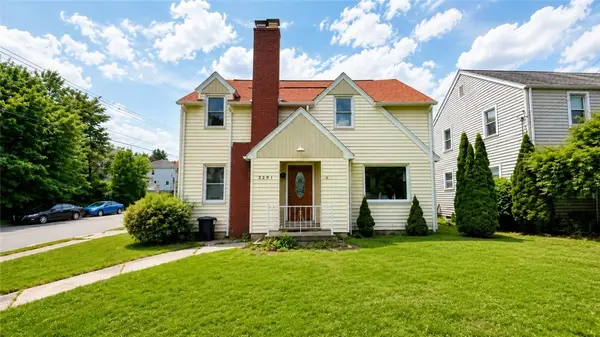 2201 Delaware Ave, New Castle, PA 16105