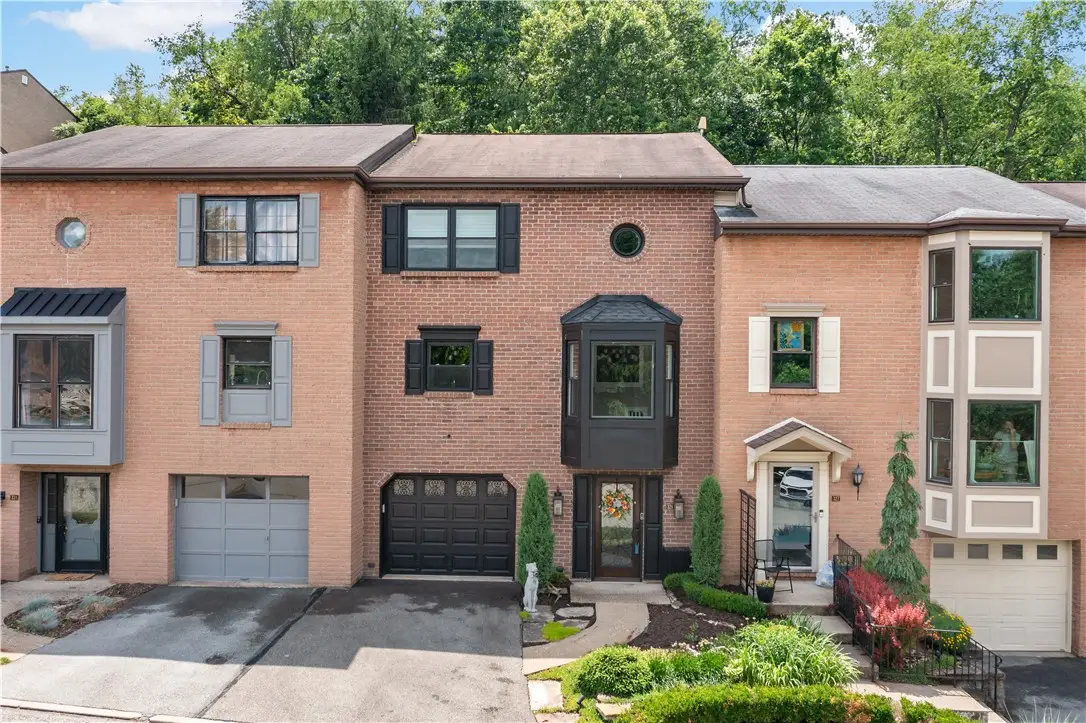 329 Nature Trail Ln, Murrysville, PA 15668 - #1