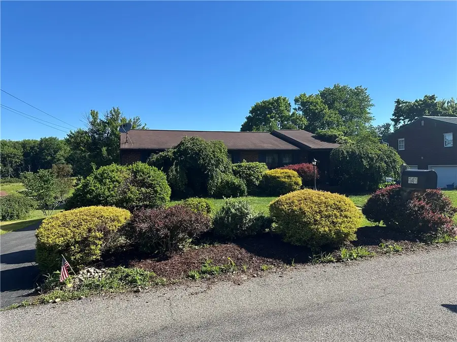 141 Hampton Ct, Butler, PA 16002 - #2