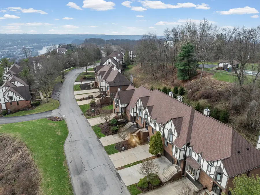421 Forest Highlands Drive, Pittsburgh, PA 15238 - #3