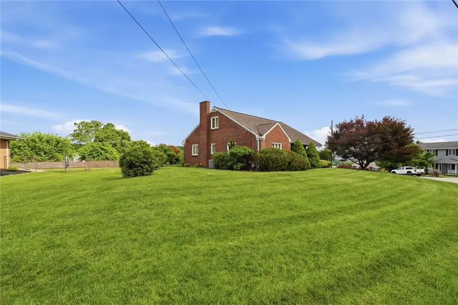 600 Douglas Ave, Elizabeth, PA 15037 - #2