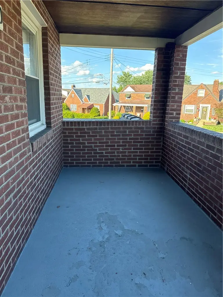 1010 Elmwood St, McKeesport, PA 15133 - #2