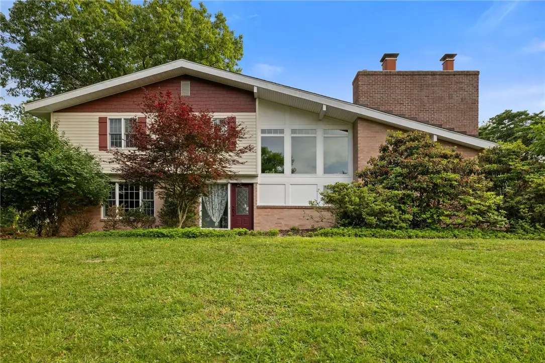 9610 Fox Rd, Pittsburgh, PA 15237 - #1