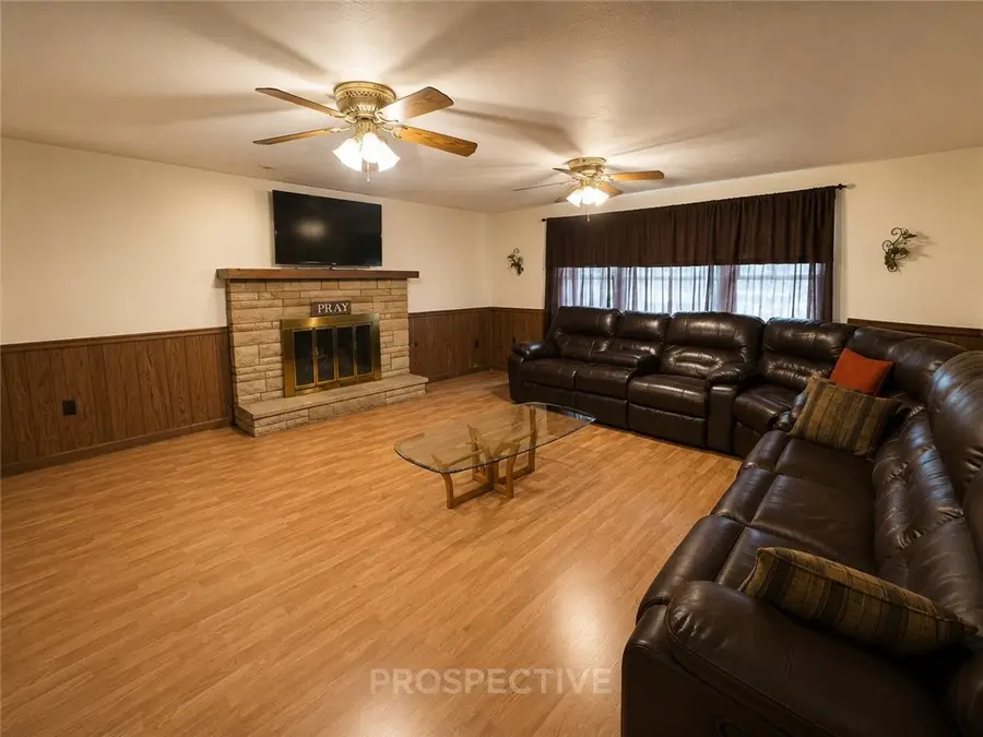 2410 Willow Dr, Export, PA 15632 - #3