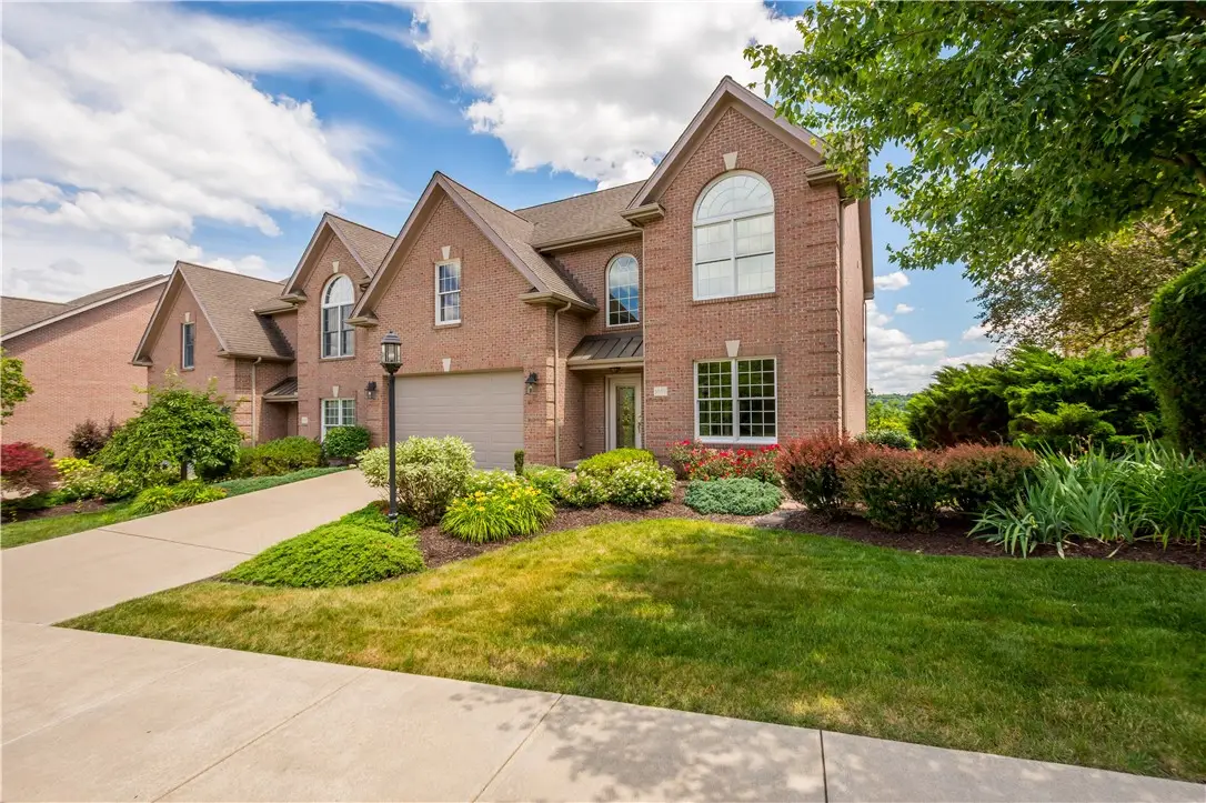 1557 Staunton Dr, Coraopolis, PA 15108 - #1