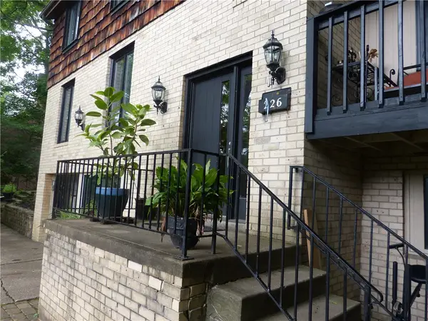226 Seminole Drive, Pittsburgh, PA 15228