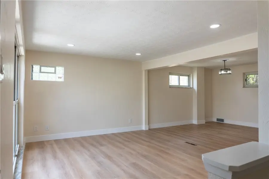 2107 Plainview Ave, Pittsburgh, PA 15226 - #2