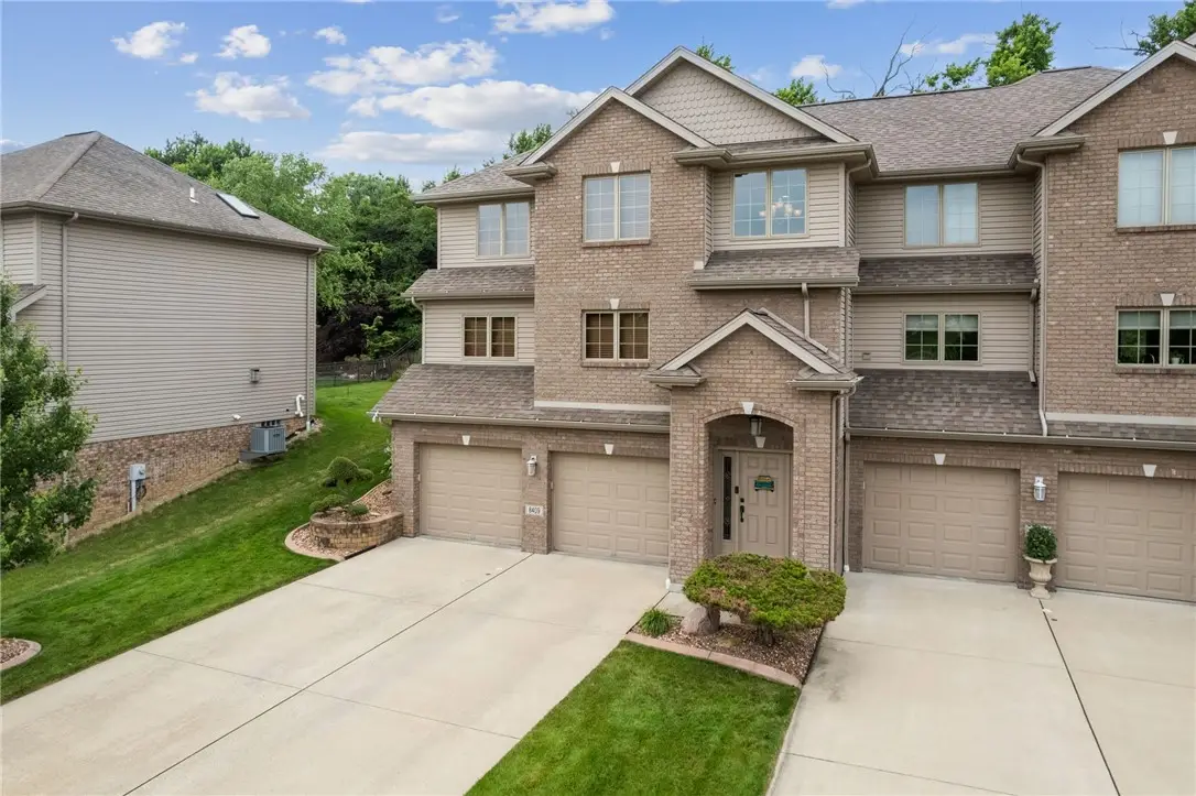 8409 Delaware Ave, Irwin, PA 15642 - #1