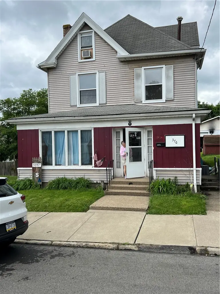 376 Vermont Ave, Rochester, PA 15074 - #1