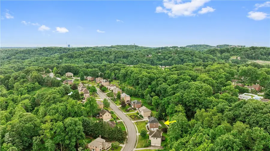 109 Radcliff Dr, Pittsburgh, PA 15237 - #3