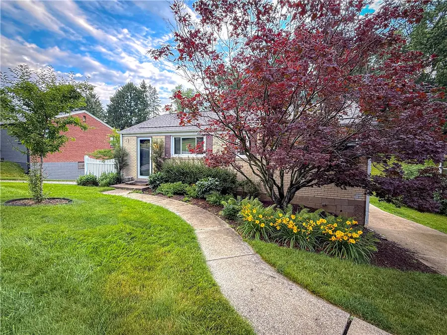 951 Logan Rd, Bethel Park, PA 15102 - #2